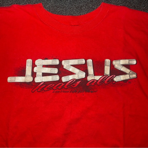 Jesus heals alll red shirt 2xl - Picture 4 of 6